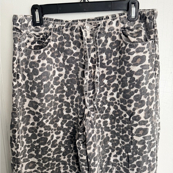 Splendid Gray Leopard Wide-Leg Pants - Picture 8 of 12